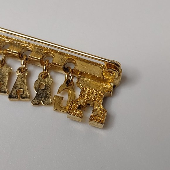 Grandma Key And Heart Vintage Gold Tone Dangle Brooch - Picture 9 of 14